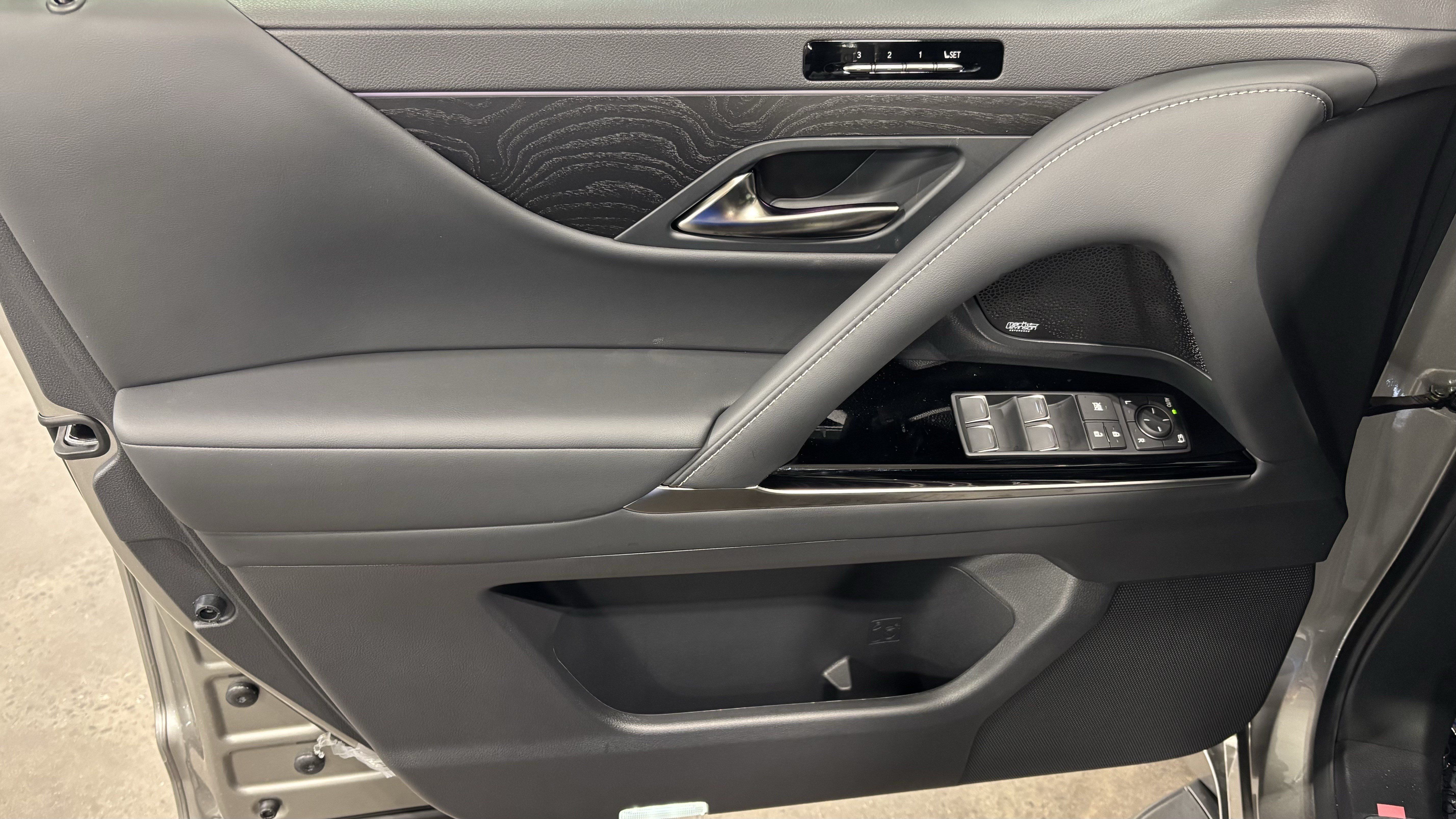 New 2026 Lexus LX 600 4WD w/ Appearance Package image 14