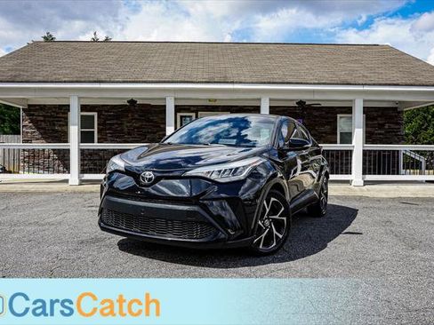 Used 2020 Toyota C-HR XLE image 1