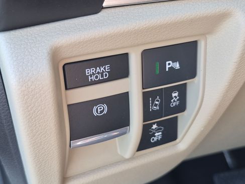 Used 2020 Acura MDX w/ Technology Package AWD/4WD image 25