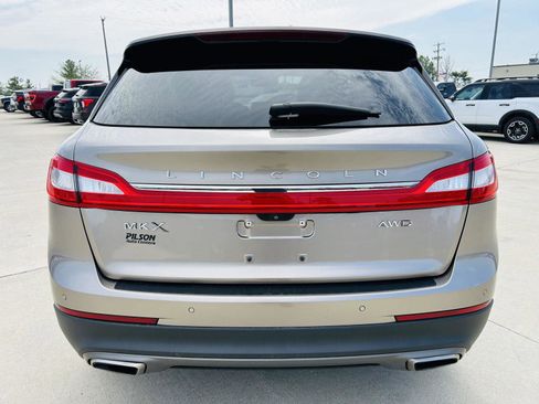 Used 2018 Lincoln MKX Select w/ Select Plus Package image 39