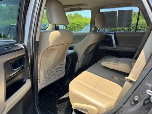 Used 2017 Toyota 4Runner Limited AWD/4WD image 17