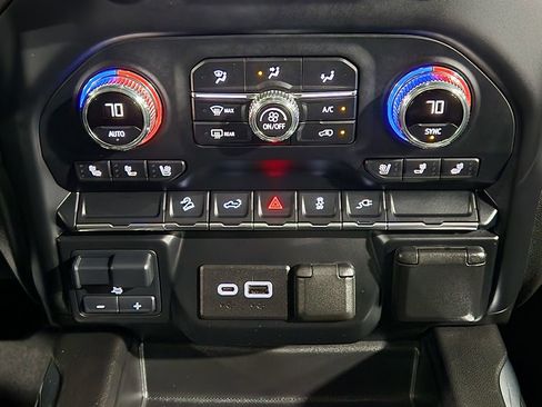 Used 2021 GMC Sierra 1500 AT4 image 38