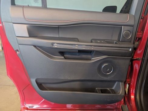 Used 2022 Ford Expedition Max Limited image 22