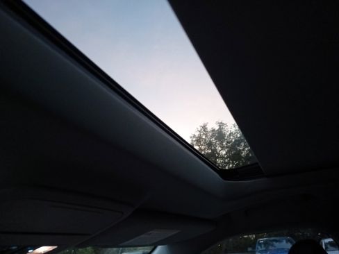 Used 2023 Ford Explorer Limited w/ Limited Technology Package image 17