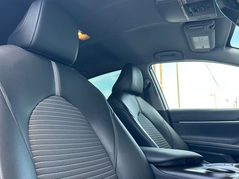 Used 2023 Toyota Camry SE w/ Blackout Package (TMS) image 16