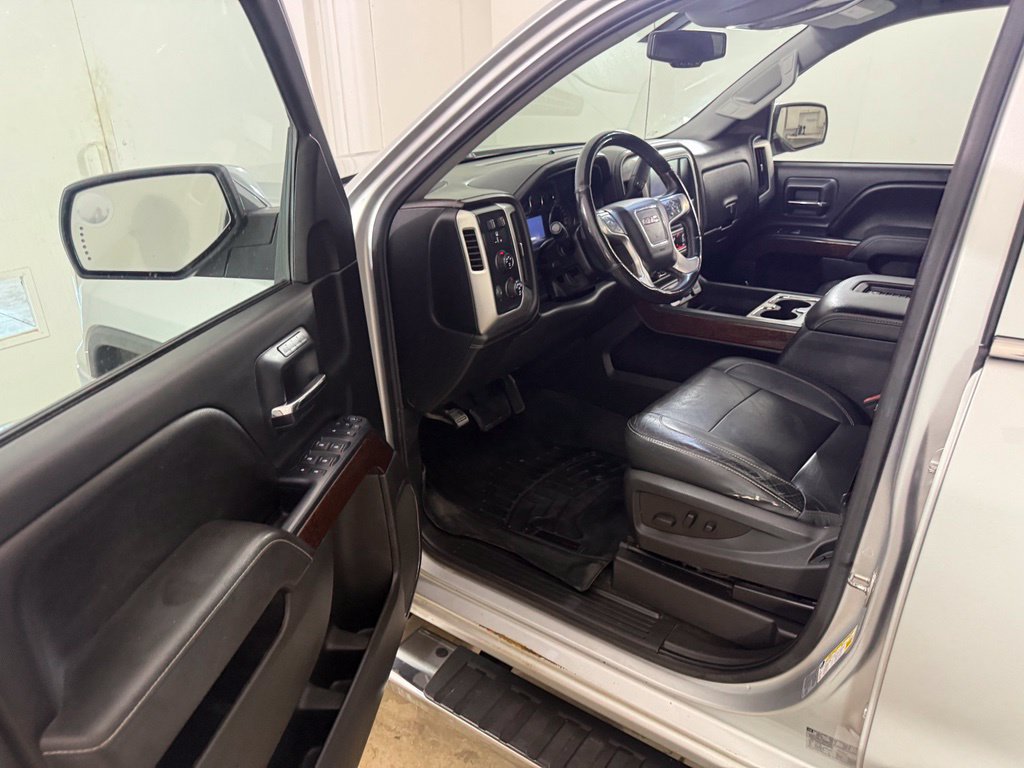 Used 2016 GMC Sierra 1500 SLT w/ SLT Preferred Package AWD/4WD image 9