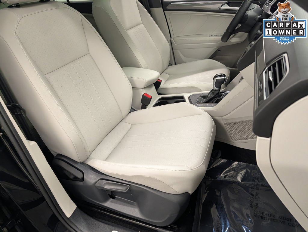 Used 2024 Volkswagen Tiguan SE R-Line FWD image 33