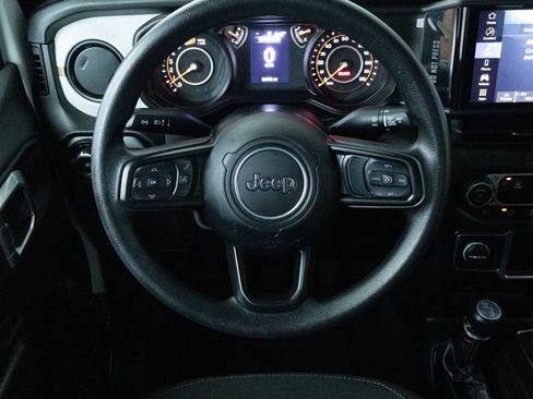 Used 2024 Jeep Wrangler Unlimited Sport AWD/4WD image 11