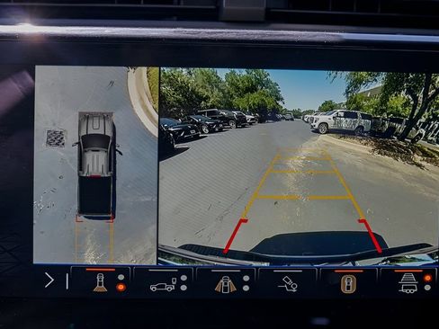 New 2026 GMC Sierra 2500 AT4 w/ AT4 Premium Plus Package AWD/4WD image 12