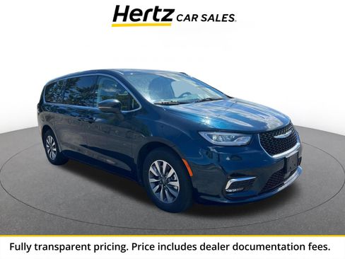 Used 2023 Chrysler Pacifica Touring-L FWD image 1