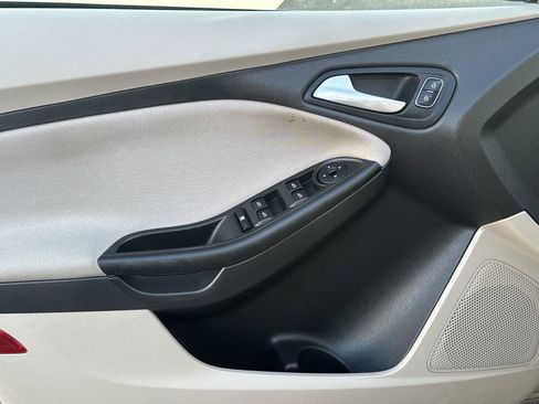 Used 2017 Ford Focus SE image 14