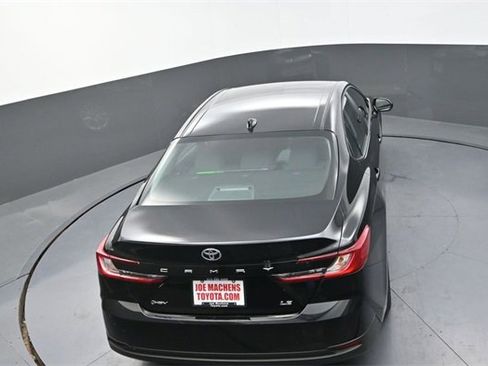 Used 2025 Toyota Camry LE image 24