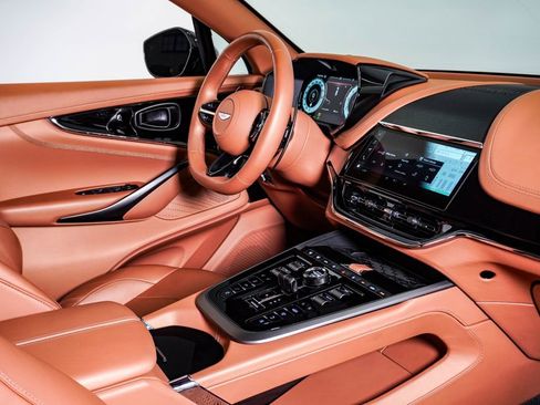 Used 2025 Aston Martin DBX 707 AWD/4WD image 16