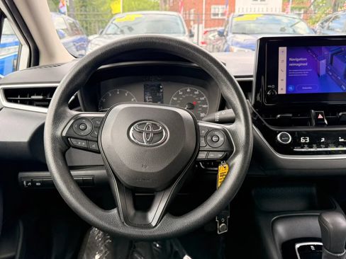 Used 2023 Toyota Corolla LE FWD image 17