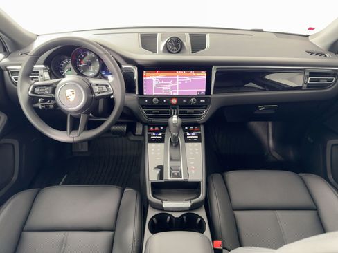 Used 2026 Porsche Macan image 26