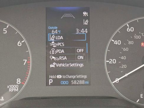 Used 2024 Toyota Corolla LE image 29