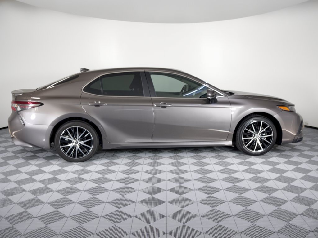 Used 2024 Toyota Camry SE w/ Convenience Package FWD image 8