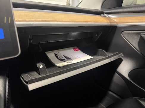 Used 2021 Tesla Model 3 Long Range image 38