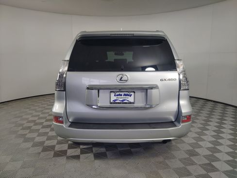 Used 2019 Lexus GX 460 image 10