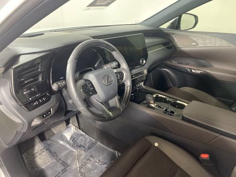 Certified 2024 Lexus RX 350 FWD w/ Convenience Package image 11