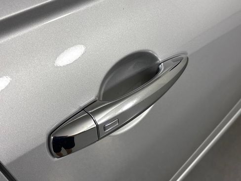 Used 2024 Nissan Altima 2.5 SV FWD image 12