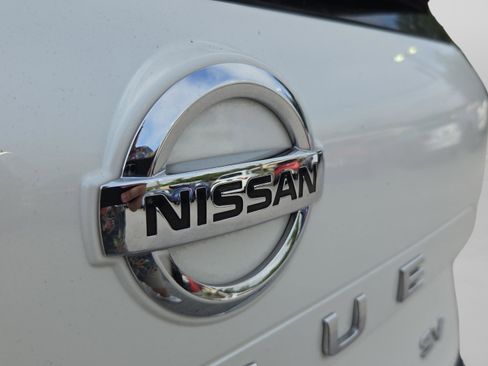 Used 2021 Nissan Rogue SV FWD image 30