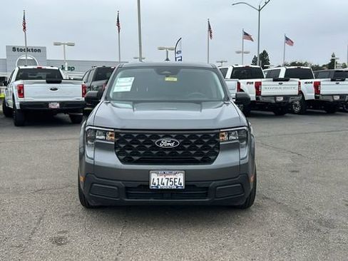 Certified 2025 Ford Maverick XL w/ Equipment Group 102A image 9