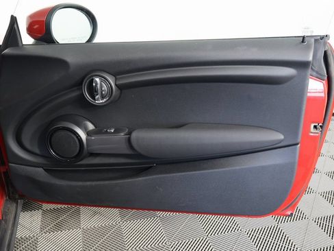 Used 2024 MINI Cooper 2-Door Hardtop FWD image 10