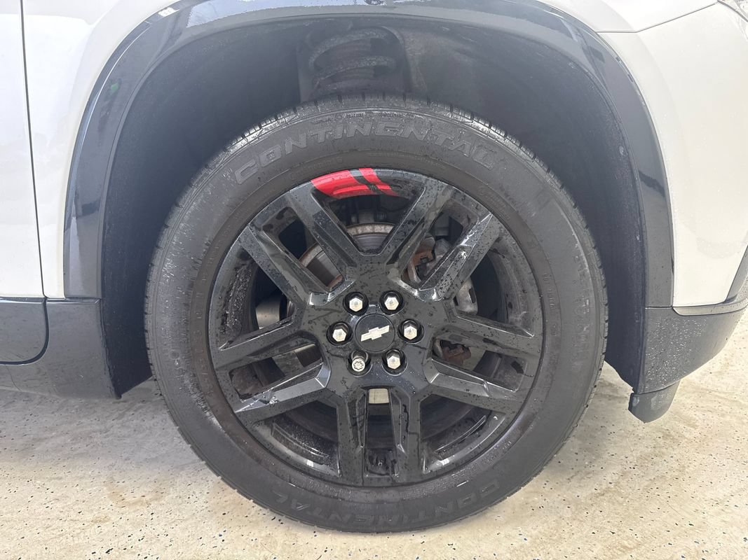 Used 2021 Chevrolet Traverse Premier w/ Redline Edition AWD/4WD image 14