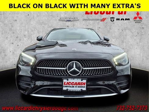 Used 2022 Mercedes-Benz E 350 4MATIC Sedan image 3