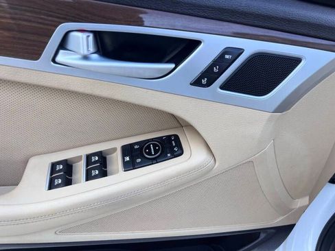 Used 2018 Genesis G80 3.8 RWD image 13