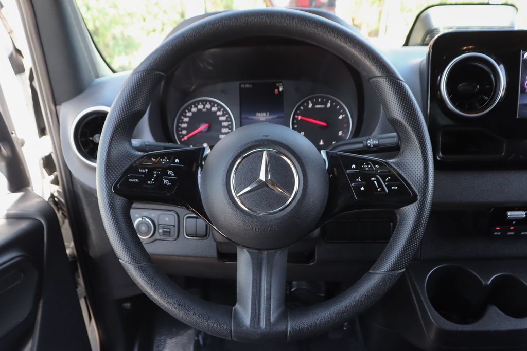 Used 2025 Mercedes-Benz Sprinter 2500 image 28