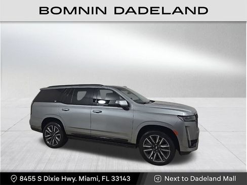 Used 2024 Cadillac Escalade Sport Platinum w/ LPO, Floor Liner Package image 1