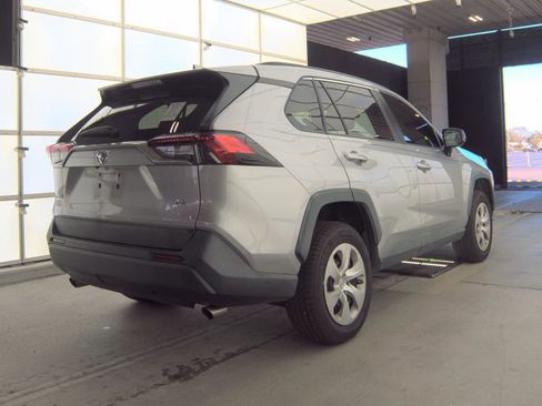 Used 2019 Toyota RAV4 LE image 6