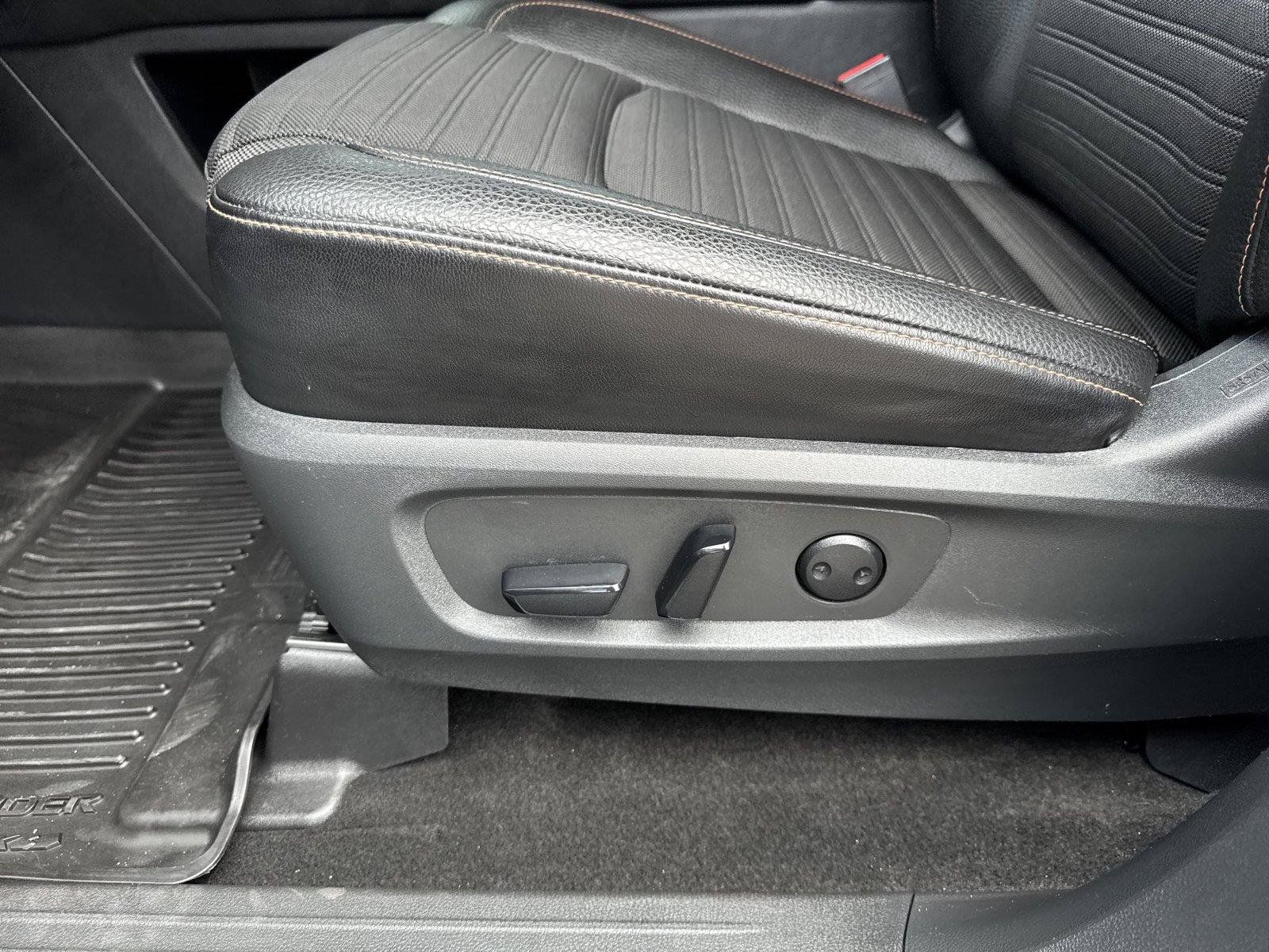 Used 2024 Nissan Pathfinder Rock Creek AWD/4WD image 12