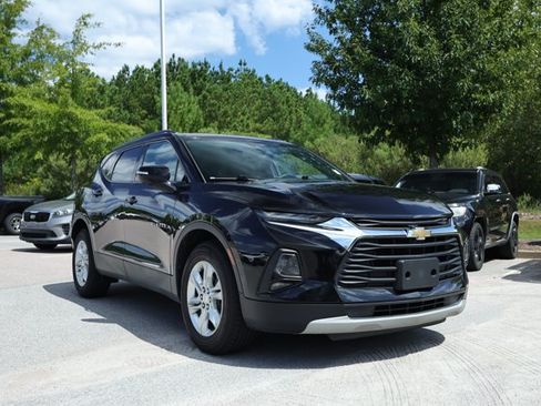 Used 2021 Chevrolet Blazer LT AWD/4WD image 2