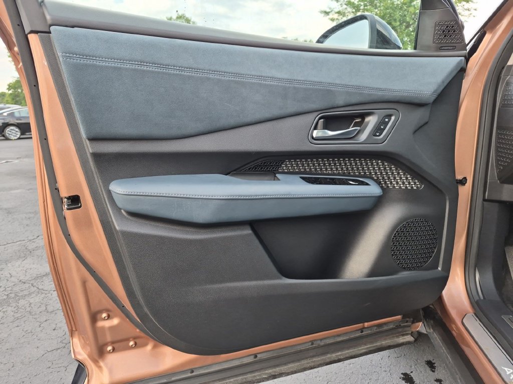 Used 2024 Nissan Ariya AWD image 13