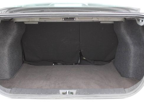 Used 2025 Nissan Versa SV FWD image 13
