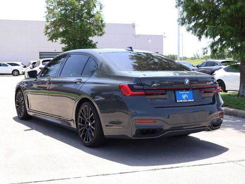 Used 2022 BMW 740i xDrive w/ M Sport Package AWD/4WD image 4