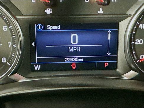 Used 2023 GMC Terrain SLE w/ Driver Convenience Package image 16