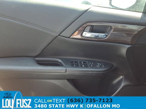 Used 2016 Honda Accord EX image 22