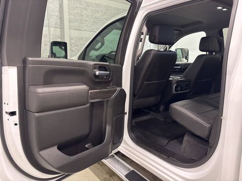 Used 2020 Chevrolet Silverado 3500 LTZ w/ LTZ Plus Package image 27