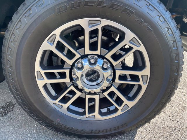 Used 2024 Ford F350 Limited w/ FX4 Off-Road Package AWD/4WD image 11