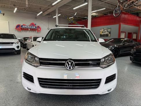 Used 2014 Volkswagen Touareg Hybrid AWD/4WD image 8