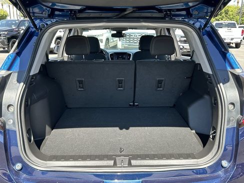 Used 2022 GMC Terrain SLE FWD image 26