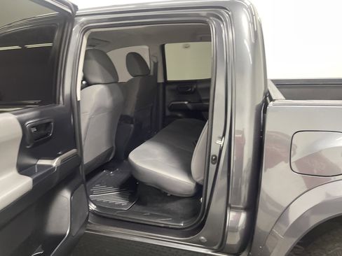 Used 2019 Toyota Tacoma SR5 image 13