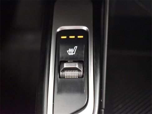 Certified 2025 Kia Sorento S image 20