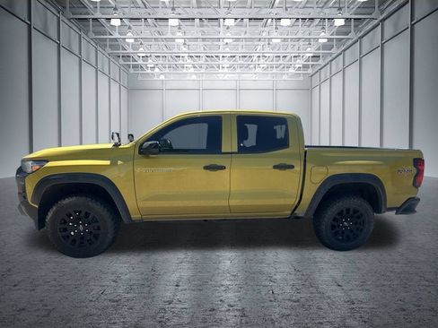 Used 2024 Chevrolet Colorado Trail Boss w/ Advanced Trailering Package AWD/4WD image 3