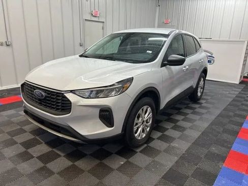 Used 2025 Ford Escape Active image 6