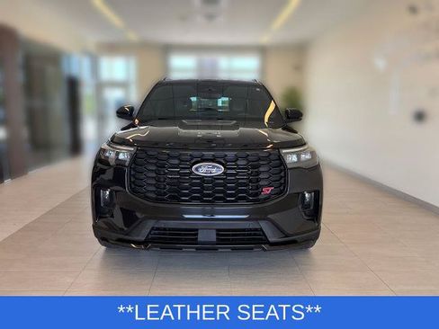 Certified 2025 Ford Explorer ST RWD image 8